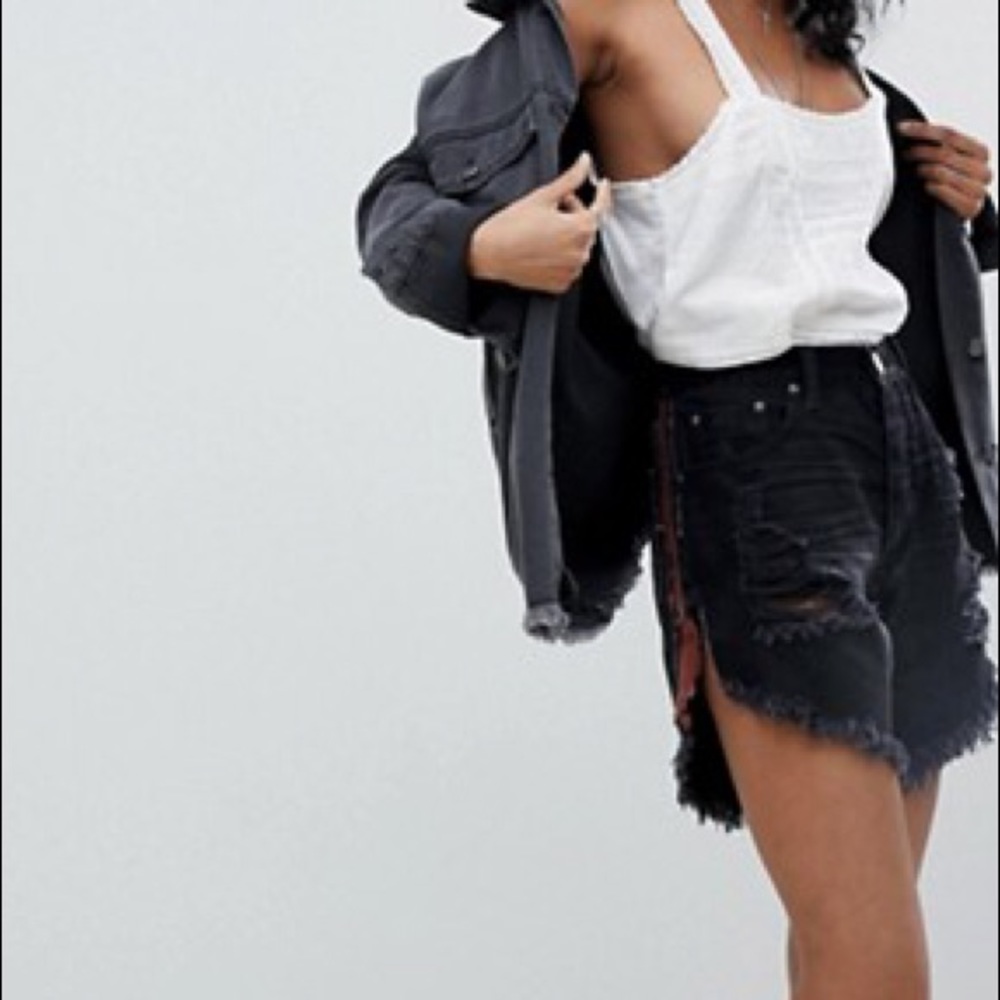 BRAND NEW One by One Teaspoon Frankies Shorts